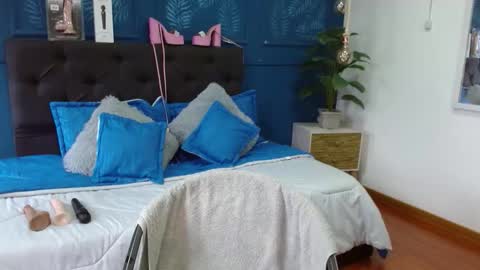 Snapshot of zohet_kriss chatting on 03/20/26, 02:11 CALL ME Z O H E T online show from 03/20/26, 02:11