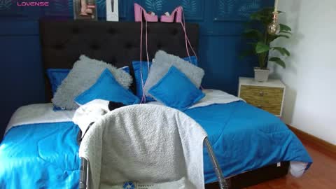 Snapshot of zohet_kriss chatting on 04/02/26, 02:47 CALL ME Z O H E T online show from 04/02/26, 02:47