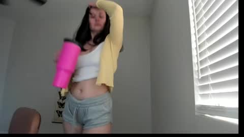 Snapshot of zoiebutterfly chatting on 04/07/26, 09:37 Zoie online show from 04/07/26, 09:37