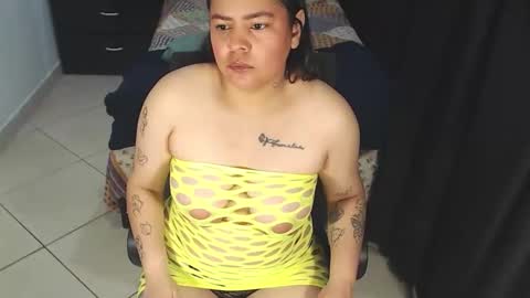 zol_gil03 online show from 10/20/25, 12:11