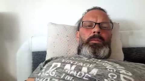 Snapshot of zola2025 chatting on 04/20/26, 11:02 zola2025 online show from 04/20/26, 11:02