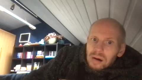 Snapshot of zolexthomas chatting on 12/16/24, 11:22 zolexthomas online show from 12/16/24, 11:22