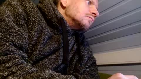 Snapshot of zolexthomas chatting on 12/16/24, 03:43 zolexthomas online show from 12/16/24, 03:43