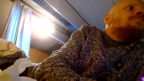 Snapshot of zolexthomas chatting on 01/19/25, 03:53 zolexthomas online show from 01/19/25, 03:53