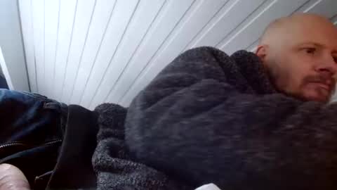 Snapshot of zolexthomas chatting on 01/25/25, 12:26 zolexthomas online show from 01/25/25, 12:26