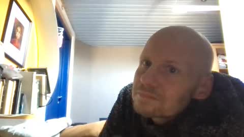 Snapshot of zolexthomas chatting on 03/15/26, 01:06 zolexthomas online show from 03/15/26, 01:06