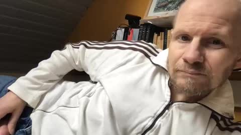 Snapshot of zolexthomas chatting on 04/06/26, 12:39 zolexthomas online show from 04/06/26, 12:39
