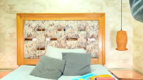 Snapshot of zoley_watson chatting on 10/20/25, 03:07 zoley online show from 10/20/25, 03:07