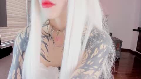 Snapshot of zombieeporcelainex chatting on 03/14/26, 09:53 SOPHIE online show from 03/14/26, 09:53