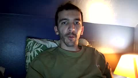 Snapshot of zommmmmmmmm chatting on 11/16/25, 04:23 zom online show from 11/16/25, 04:23