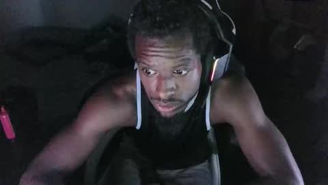 zoneingout online show from 11/12/25, 04:46