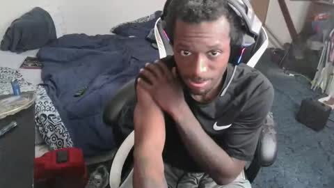 zoneingout online show from 03/03/26, 04:18