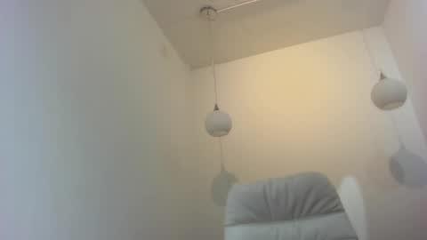 Snapshot of zooee_p chatting on 12/10/24, 11:43 Zooe online show from 12/10/24, 11:43