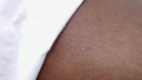 Snapshot of zooee_p chatting on 12/23/24, 02:50 Zooe online show from 12/23/24, 02:50