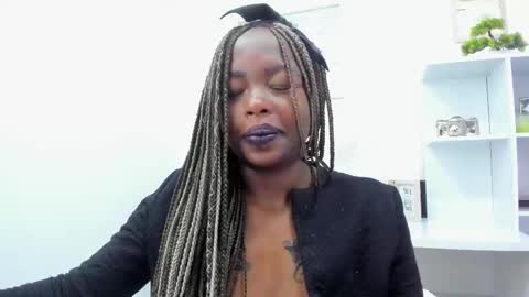 Snapshot of zooee_p chatting on 01/08/25, 02:46 Zooe online show from 01/08/25, 02:46