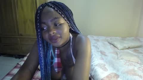 Snapshot of zooee_p chatting on 02/20/25, 06:13 Zooe online show from 02/20/25, 06:13