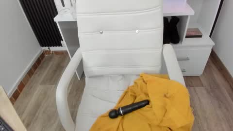 Zooe online show from 03/11/26, 06:25