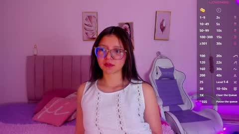 Zoe online show from 03/31/26, 12:05