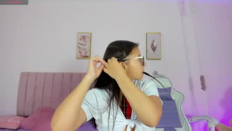 Zoe online show from 04/16/26, 12:06