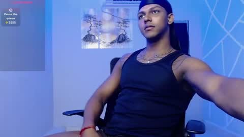 Snapshot of zoriel_derox chatting on 07/11/26, 02:03 Zoriel online show from 07/11/26, 02:03