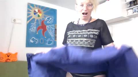 Snapshot of zosya1111 chatting on 02/03/25, 01:19 Zosya1111 online show from 02/03/25, 01:19