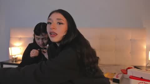 cintya kors online show from 12/31/24, 03:12