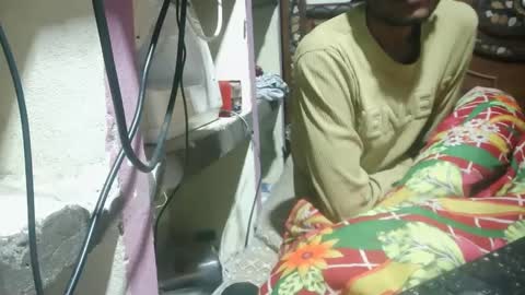 Snapshot of zoyakhan803 chatting on 02/16/25, 01:14 zoyakhan803 online show from 02/16/25, 01:14