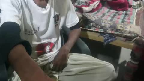 Snapshot of zoyakhan803 chatting on 03/09/25, 11:03 zoyakhan803 online show from 03/09/25, 11:03