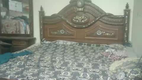 Snapshot of zoyakhan803 chatting on 09/13/25, 07:13 zoyakhan803 online show from 09/13/25, 07:13