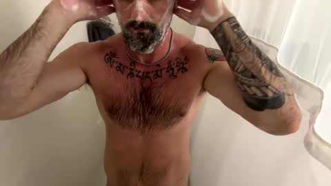 Snapshot of zuko_zen69 chatting on 09/26/25, 02:15 Zuko online show from 09/26/25, 02:15