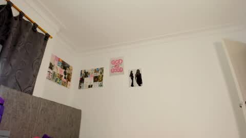 Snapshot of zule__williams chatting on 06/06/26, 10:09 zule online show from 06/06/26, 10:09