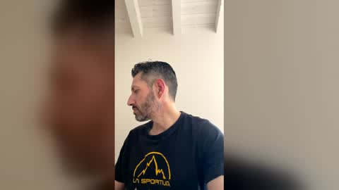 Snapshot of zulloking chatting on 04/16/26, 08:26 zulloking online show from 04/16/26, 08:26