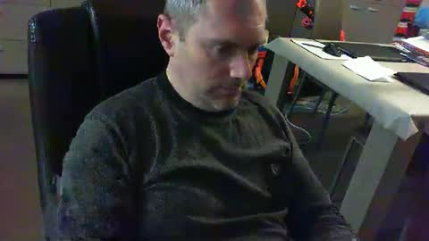 Snapshot of zultem chatting on 01/20/25, 04:43 zultem online show from 01/20/25, 04:43