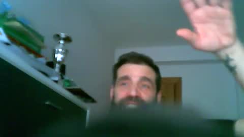 Snapshot of zurdineno chatting on 05/16/26, 04:39 zurdineno online show from 05/16/26, 04:39