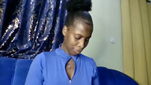 zurivelvetstudio online show from 02/16/26, 07:43