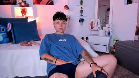 Snapshot of zuryramirez_ chatting on 12/19/25, 09:11 Zury Ramirez online show from 12/19/25, 09:11