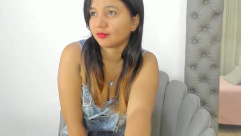 Snapshot of zusan_king_ chatting on 05/29/26, 03:26 Im Zusan My schedule is from 1030pm to 430 am colombian time online show from 05/29/26, 03:26