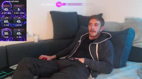 Zuzmoe online show from 12/15/25, 10:47