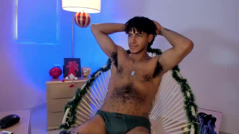 zyan_moreno online show from 12/03/25, 06:17