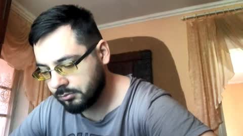 Snapshot of zyqrael chatting on 04/10/26, 10:20 Vlad online show from 04/10/26, 10:20