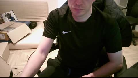 Snapshot of zyriosben chatting on 03/10/25, 12:15 zyriosben online show from 03/10/25, 12:15