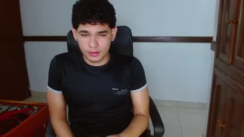 Snapshot of zyrosxk chatting on 07/28/26, 07:15 antonio felipe online show from 07/28/26, 07:15