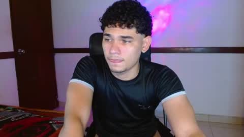 Snapshot of zyrosxk chatting on 08/10/26, 05:22 antonio felipe online show from 08/10/26, 05:22