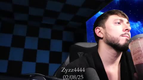 Snapshot of zyzz4444 chatting on 02/08/25, 05:18 Greek God online show from 02/08/25, 05:18