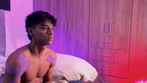 zyzz_1812 online show from 10/15/25, 05:46