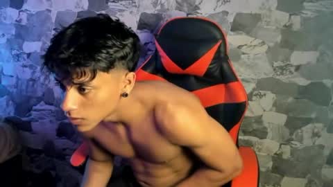 zyzz_1812 online show from 05/23/26, 04:18