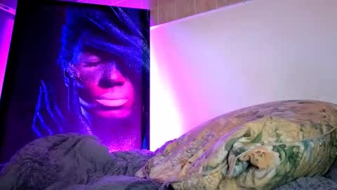 zzarraaa online show from 11/24/25, 07:57