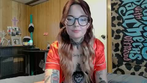 Snapshot of zzgrace chatting on 10/06/25, 03:31 Gracie online show from 10/06/25, 03:31