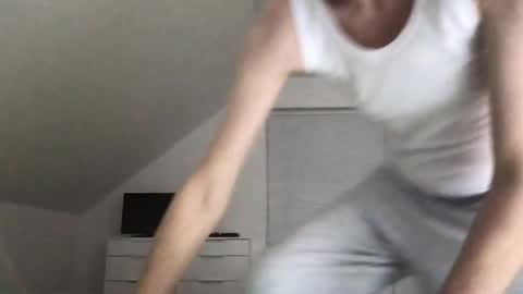 Snapshot of zzz123_cam chatting on 03/09/25, 06:32 zzz123_cam online show from 03/09/25, 06:32