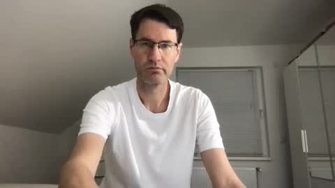 Snapshot of zzz123_cam chatting on 11/29/25, 04:10 zzz123_cam online show from 11/29/25, 04:10